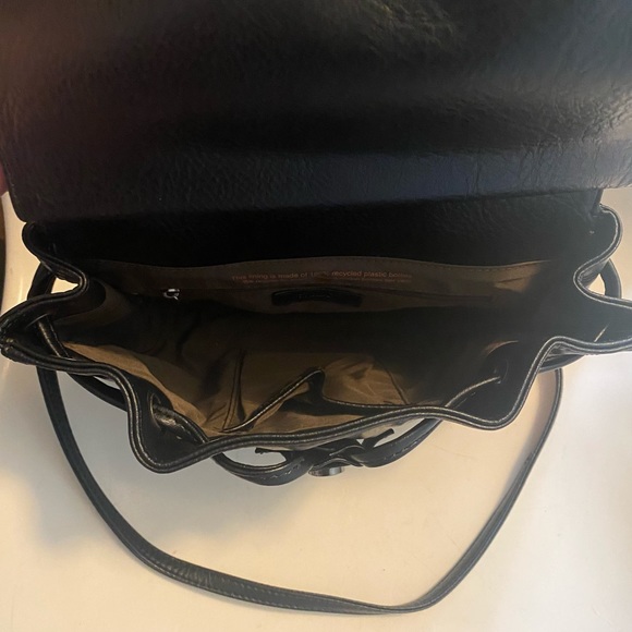 Matt & Nat black crossbody satchel - Picture 4 of 4